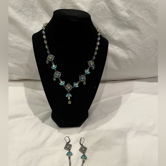 Necklace and earrings blue, green yellow crystal - Picture 2 of 2